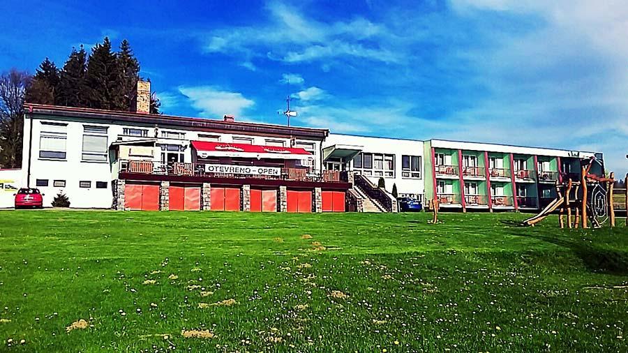 Hotel Racek Cerna v Posumavi Exterior photo