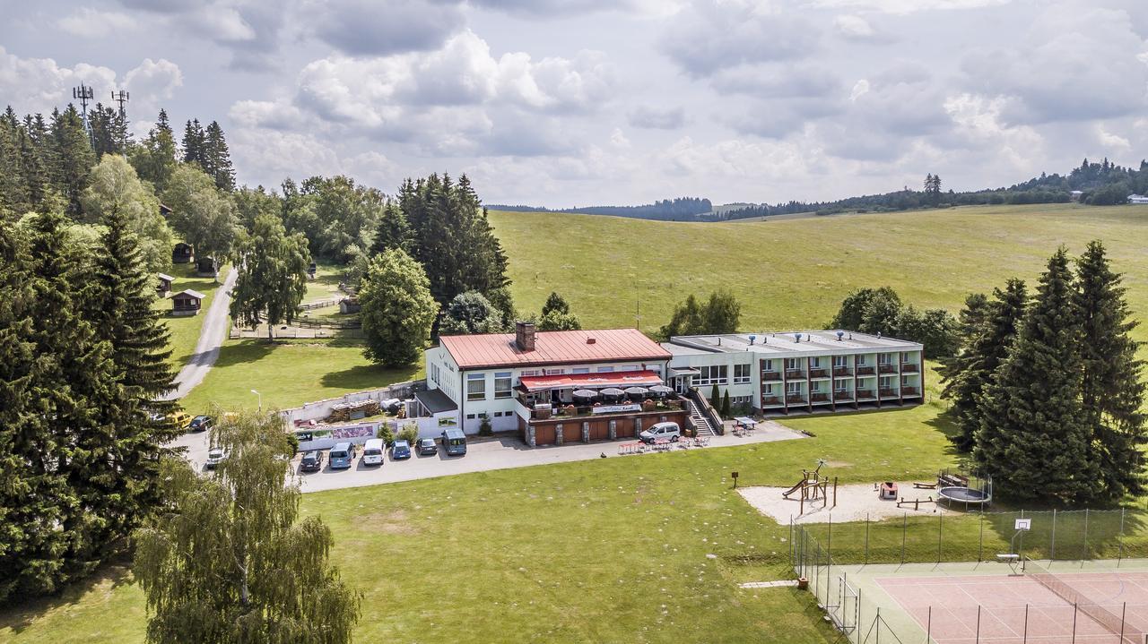 Hotel Racek Cerna v Posumavi Exterior photo